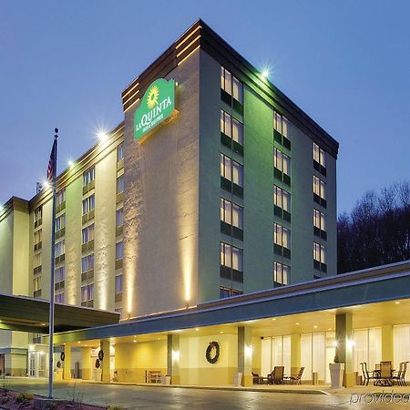 La Quinta Inn & Suites Pittsburgh North McCandless Township 外观 照片
