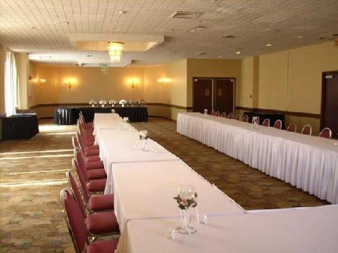 La Quinta Inn & Suites Pittsburgh North McCandless Township 外观 照片