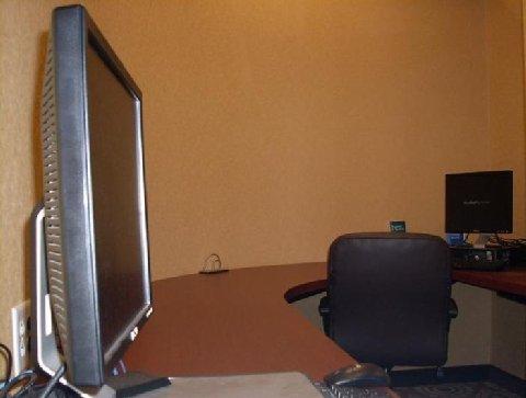 La Quinta Inn & Suites Pittsburgh North McCandless Township 外观 照片