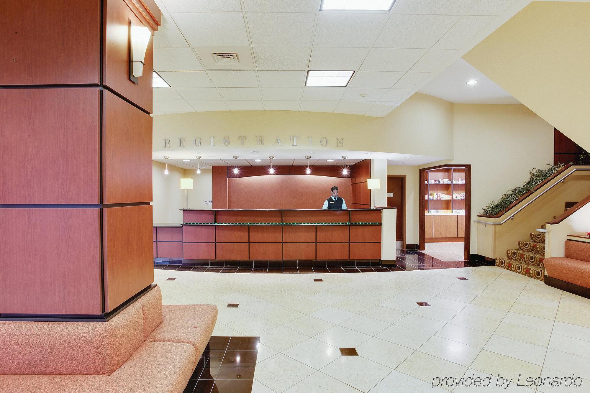 La Quinta Inn & Suites Pittsburgh North McCandless Township 外观 照片