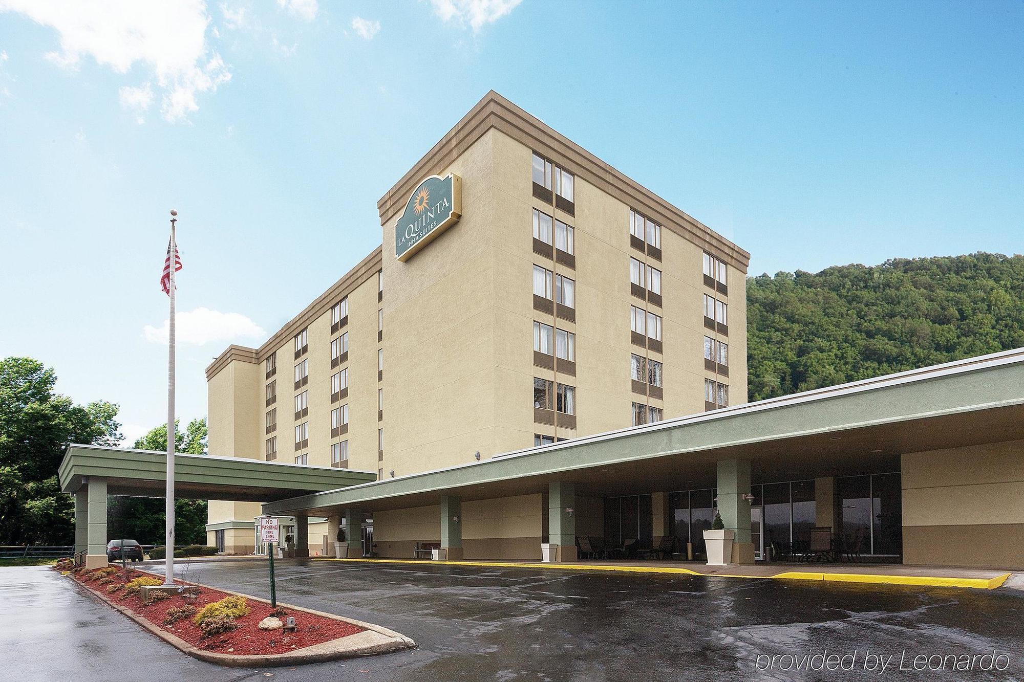 La Quinta Inn & Suites Pittsburgh North McCandless Township 外观 照片