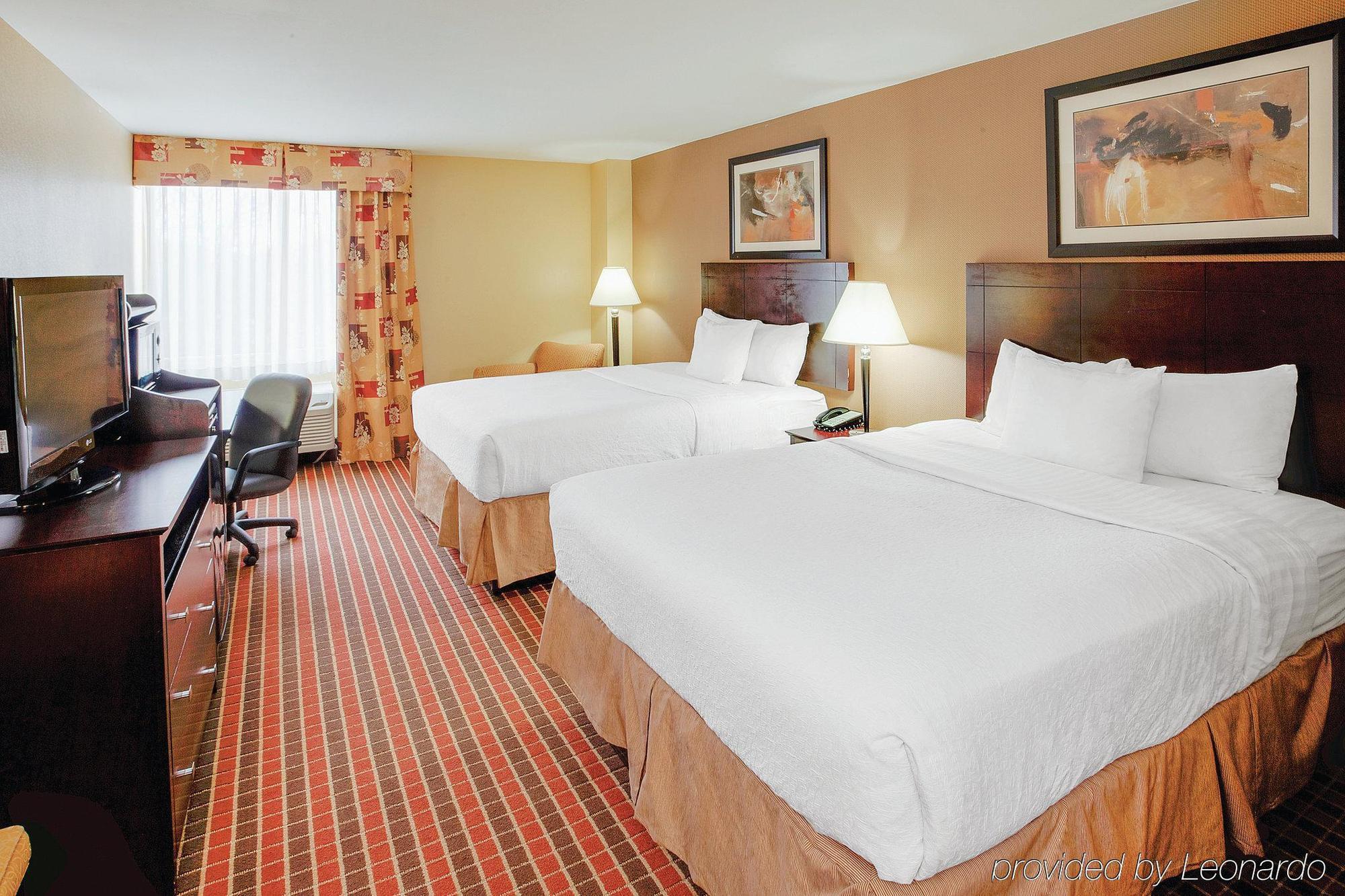 La Quinta Inn & Suites Pittsburgh North McCandless Township 外观 照片