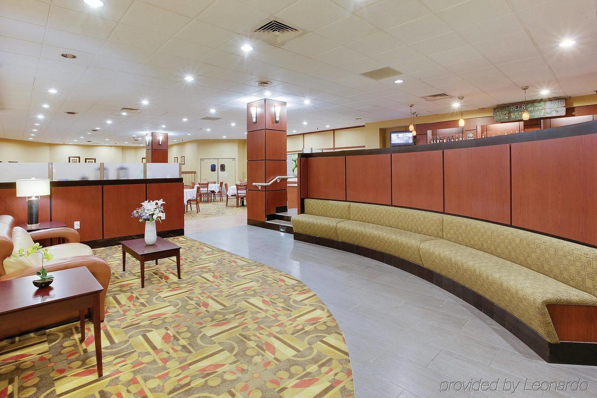 La Quinta Inn & Suites Pittsburgh North McCandless Township 外观 照片