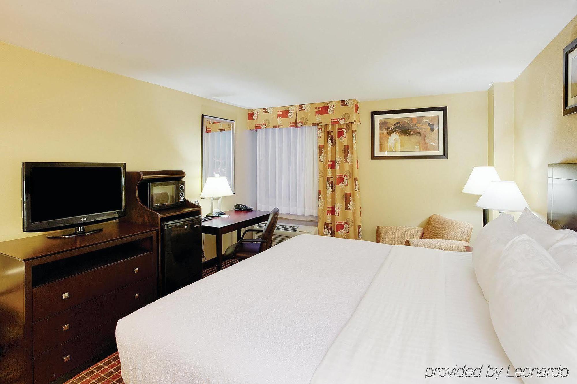 La Quinta Inn & Suites Pittsburgh North McCandless Township 外观 照片